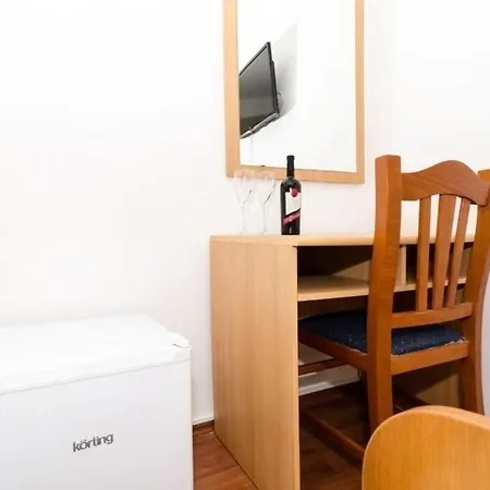 Casablanca - Double With Shared External Bathroom Διαμέρισμα Ντουμπρόβνικ