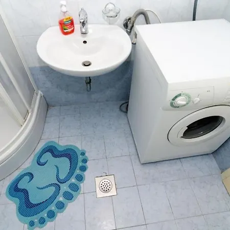 Апартаменты Casablanca - Double With Shared External Bathroom Дубровник